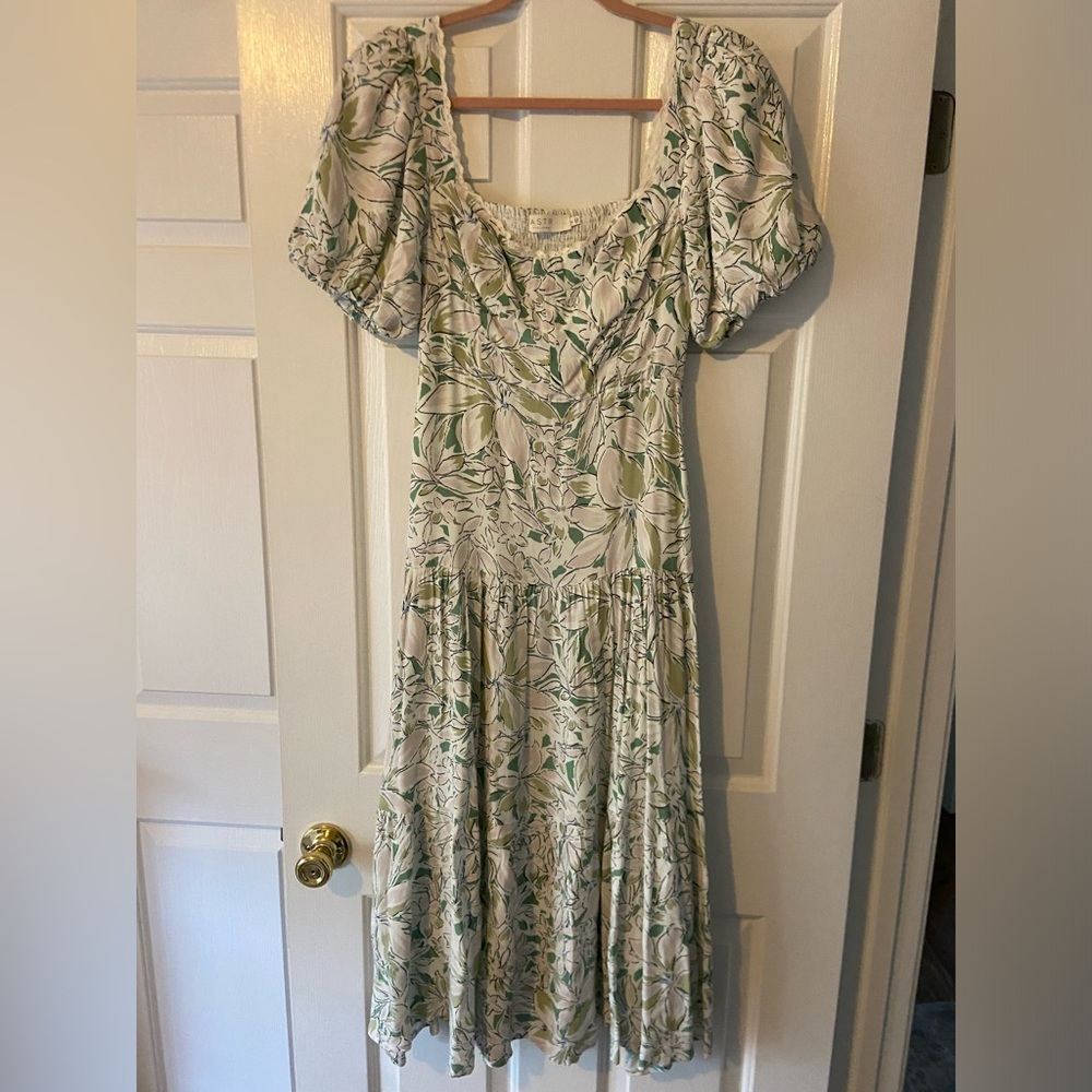Astr The Label Floral Midi Dress